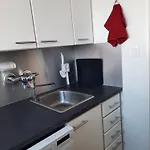 Topi Top-floor Apartment, Balcony, Parking * אולו